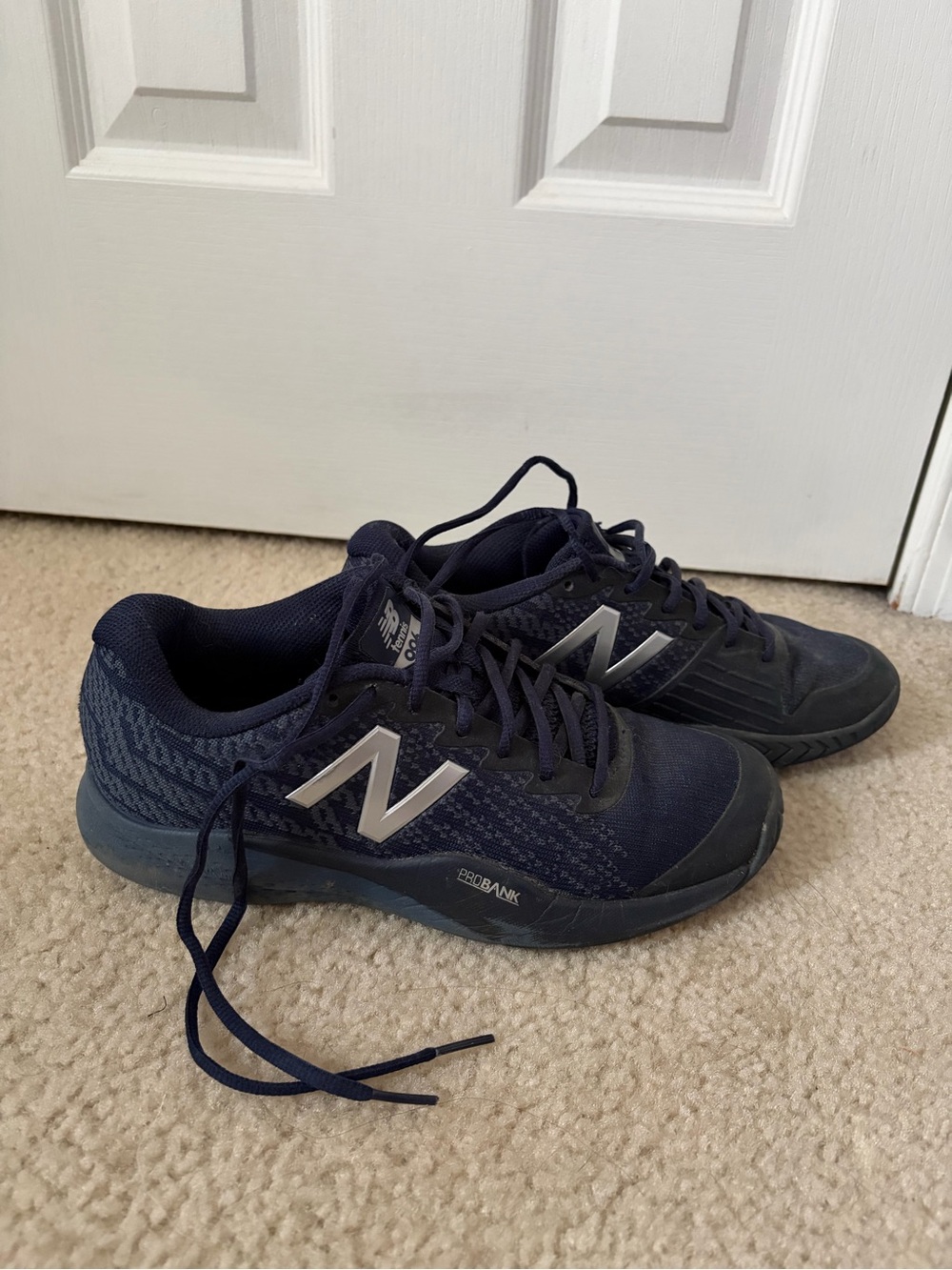 New Balance 996 Navy and Silver Tennis Shoes